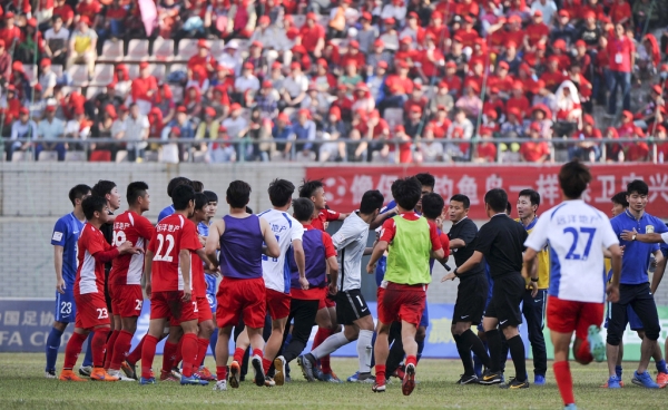  法国足协新规严打赛场暴力行为